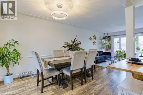 3 Elvia Court Stoney Creek ON L8G 3W8