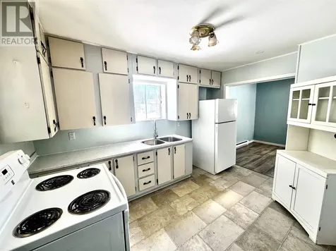 124 Third Avenue Hornepayne ON P0M 1Z0