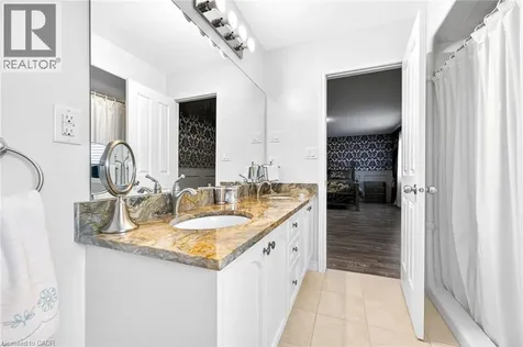 182 Irwin Avenue Ancaster ON L9K 0G2