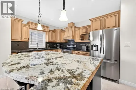 182 Irwin Avenue Ancaster ON L9K 0G2