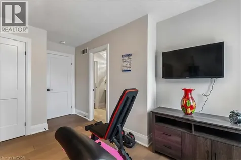 570 Bridgemill Crescent Kitchener ON N2A 0K3