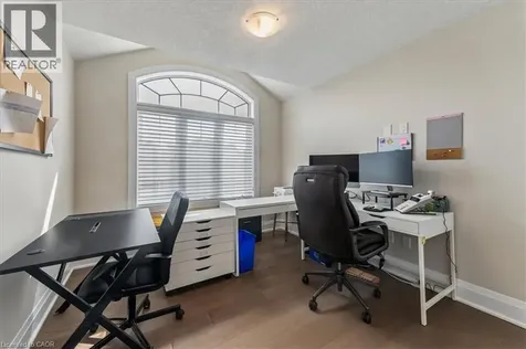 570 Bridgemill Crescent Kitchener ON N2A 0K3