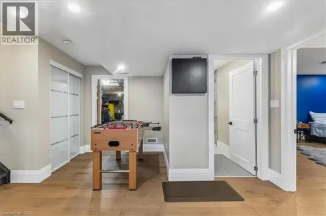 570 Bridgemill Crescent Kitchener ON N2A 0K3