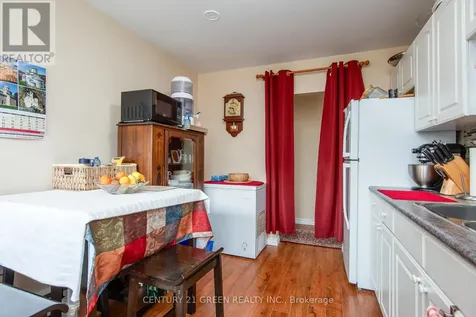 129 River Road East Kitchener ON N2B 2G7