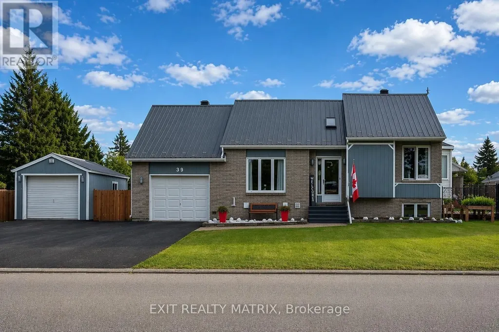 51 Marcel Street East Russell ON K0A 1W0