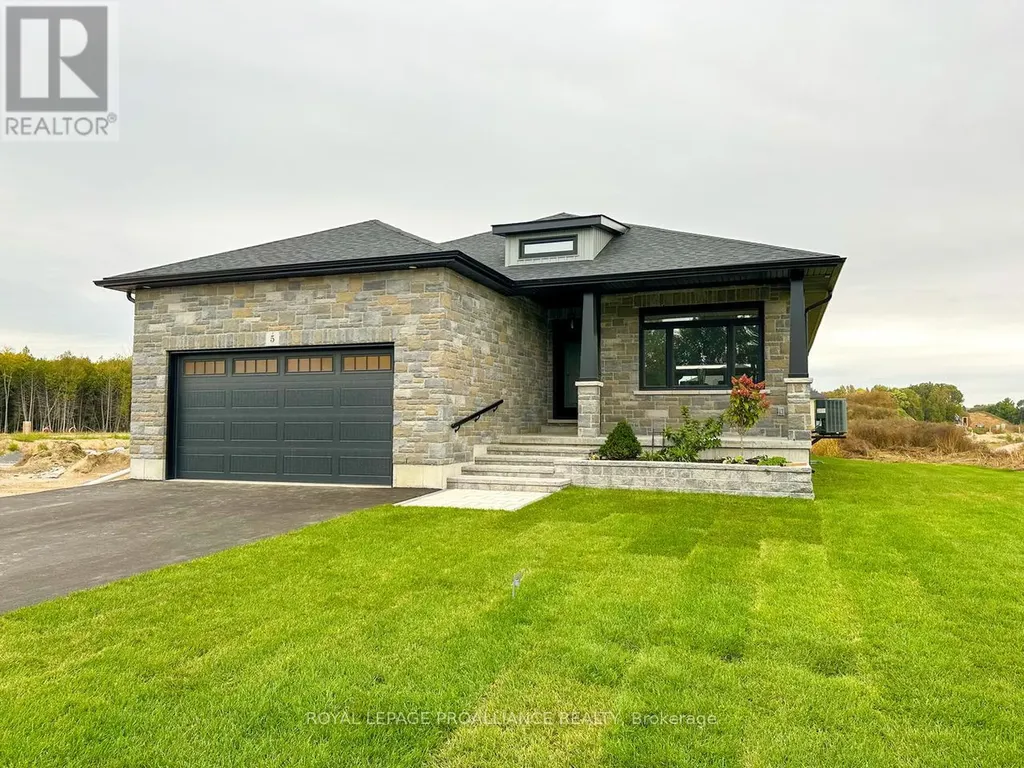 5 Mackenzie John Crescent Brighton ON K0K 1H0