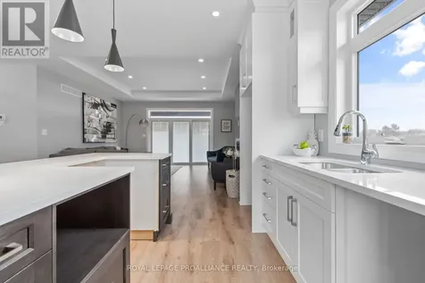 5 Mackenzie John Crescent Brighton ON K0K 1H0