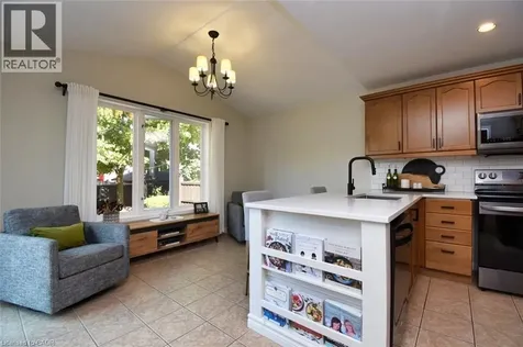 35 Eringate Drive Stoney Creek ON L8J 3Y4