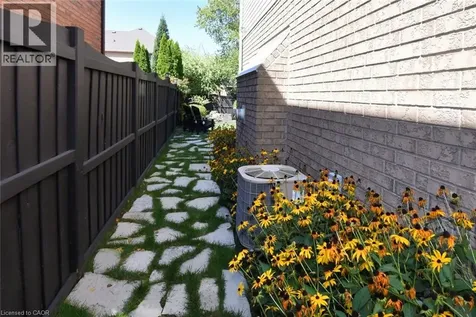 35 Eringate Drive Stoney Creek ON L8J 3Y4