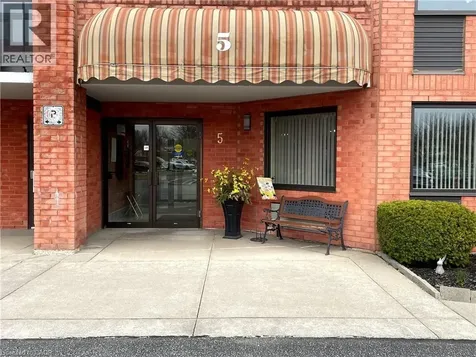 5 Mill Pond Court Simcoe ON N3Y 5J6