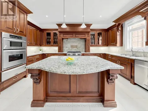 11 Cranborne Chase Whitchurch-stouffville ON L4A 0C6
