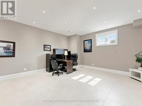 11 Cranborne Chase Whitchurch-stouffville ON L4A 0C6