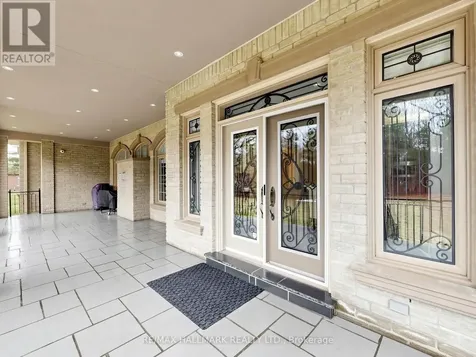 11 Cranborne Chase Whitchurch-stouffville ON L4A 0C6