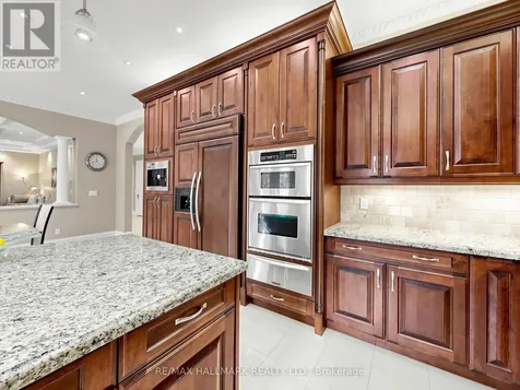 11 Cranborne Chase Whitchurch-stouffville ON L4A 0C6