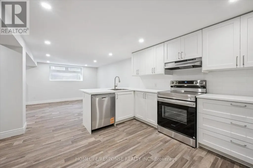 118 Selkirk Drive Kitchener ON N2E 1M4