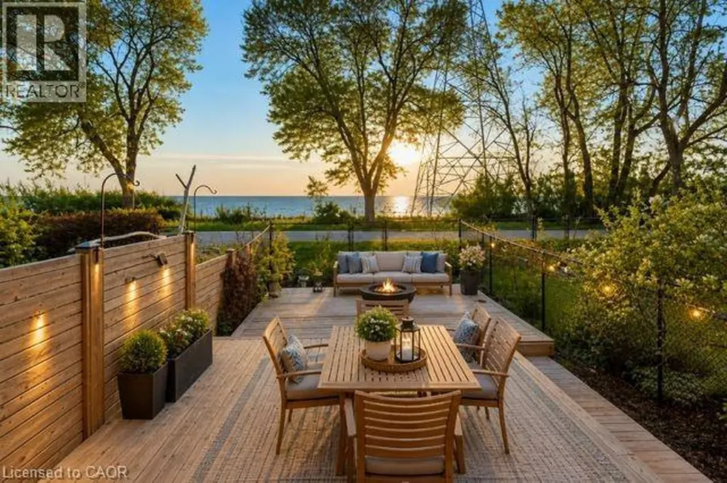 1069 Beach Boulevard Hamilton ON L8H 6Z9