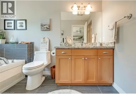 1069 Beach Boulevard Hamilton ON L8H 6Z9