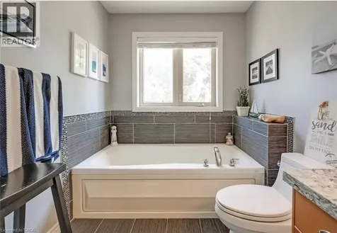 1069 Beach Boulevard Hamilton ON L8H 6Z9
