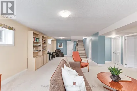 68 Kari Crescent Collingwood ON L9Y 0Z7
