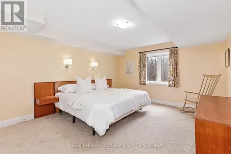 68 Kari Crescent Collingwood ON L9Y 0Z7