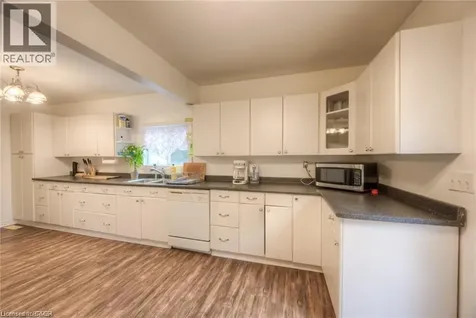 10 Bruce Street Brantford ON N3R 1E2