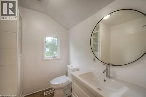 10 Bruce Street Brantford ON N3R 1E2