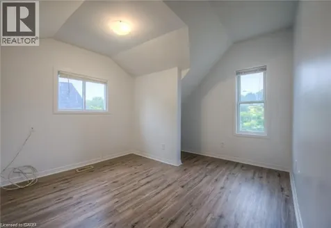 10 Bruce Street Brantford ON N3R 1E2