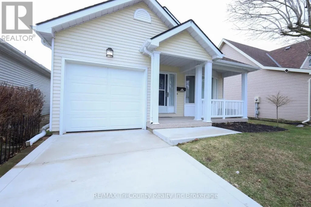 33 Wilkins Crescent Tillsonburg ON N4G 5M6