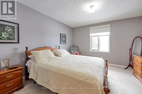 33 Wilkins Crescent Tillsonburg ON N4G 5M6