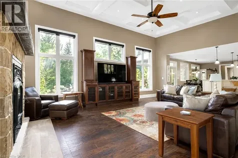 814 Binkley Road Ancaster ON L9H 5E3
