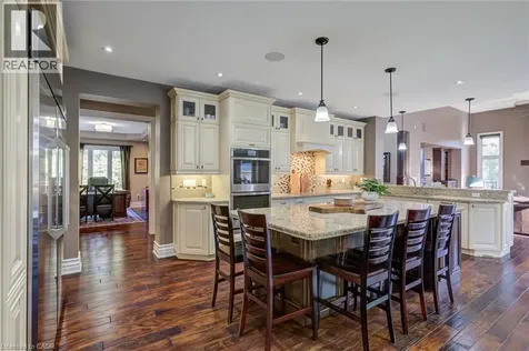 814 Binkley Road Ancaster ON L9H 5E3