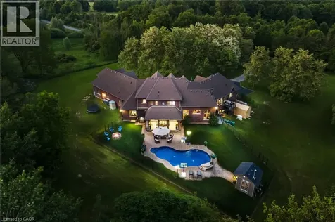 814 Binkley Road Ancaster ON L9H 5E3