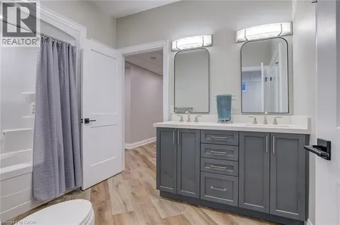 814 Binkley Road Ancaster ON L9H 5E3
