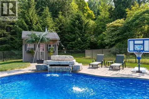 814 Binkley Road Ancaster ON L9H 5E3