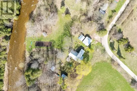 7237 6/7 Sideroad Nottawasaga Clearview ON L0M 1G0