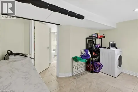 91 Royal Avenue Hamilton ON L8S 2C6