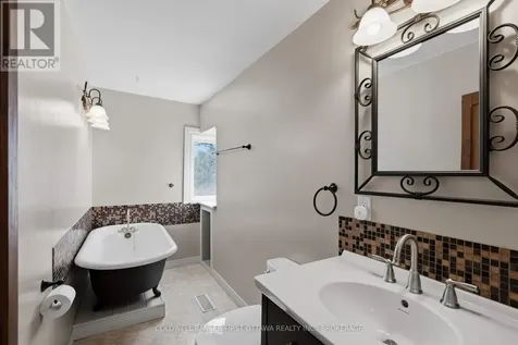 718 Jones Falls Road Rideau Lakes ON K0G 1E0
