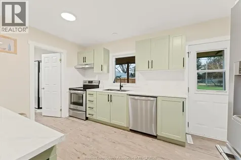 84 Mill Kingsville ON N9Y 1W2