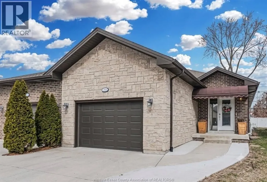 2554 Olive Windsor ON N8T 0B1