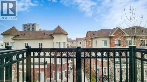 19 Coneflower Crescent North York ON M2R 0A5