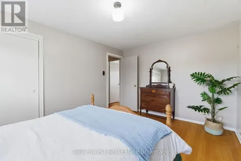 135 Burbank Road Kitchener ON N2B 1E3