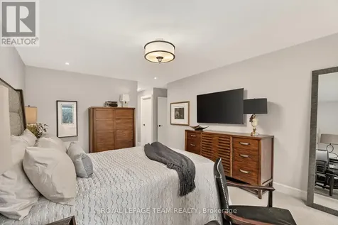 55 Whitemarl Drive Ottawa ON K1L 8J9