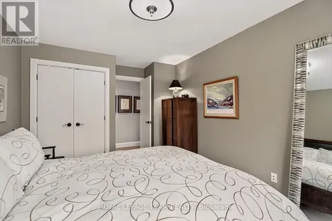 55 Whitemarl Drive Ottawa ON K1L 8J9