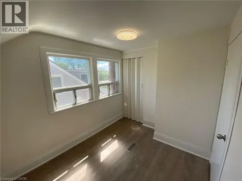 40 Bartlett Street St. Catharines ON L2M 5L1