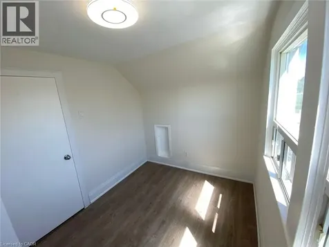 40 Bartlett Street St. Catharines ON L2M 5L1