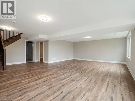 149 Willowbrook Drive Welland ON L3C 0G2
