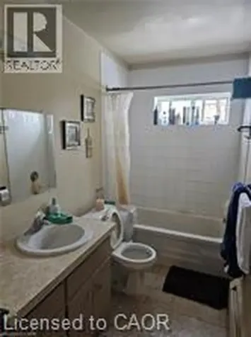 67 Milford Avenue Waterloo ON N2L 3Z7