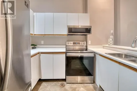 5 Harbour Street East Collingwood ON L9Y 5C5