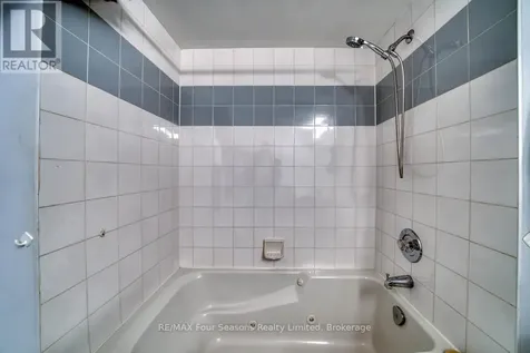 5 Harbour Street East Collingwood ON L9Y 5C5