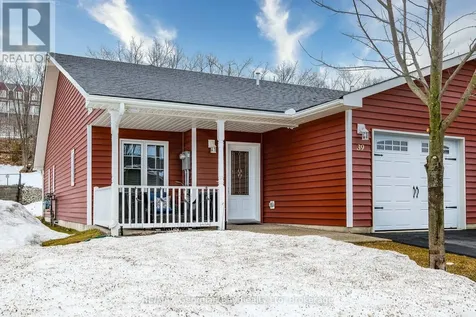 39 Chamberlain Crescent Penetanguishene ON L9M 0A6